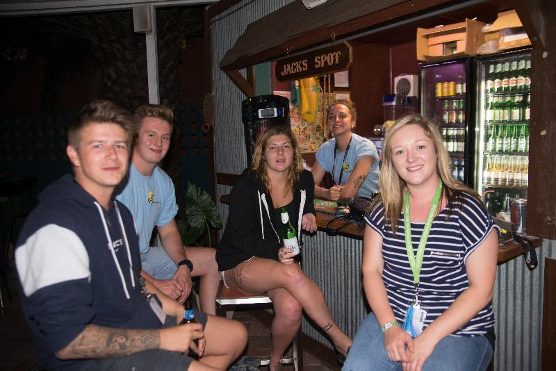 Aquarius Gold Coast Pansiyon Dış mekan fotoğraf